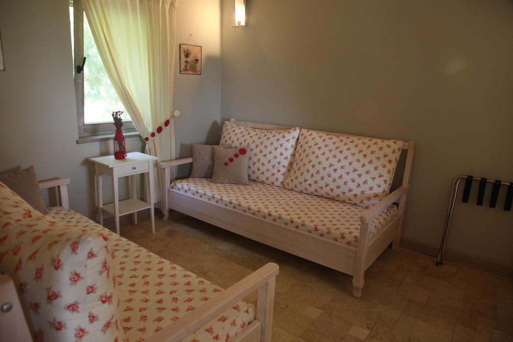Mavikarga Bozcaada Bed & Breakfast Ruang foto